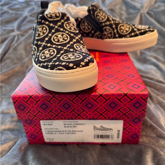 ✨NEW Tory Burch T Monogram Black Slip-On Sneaker - Picture 2 of 7